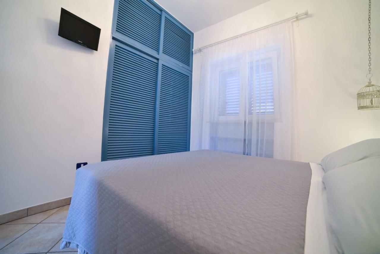 La Caletta Bed And Breakfast Торре-Санта-Сабина Экстерьер фото