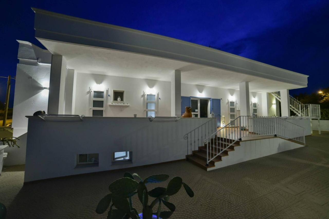 La Caletta Bed And Breakfast Торре-Санта-Сабина Экстерьер фото