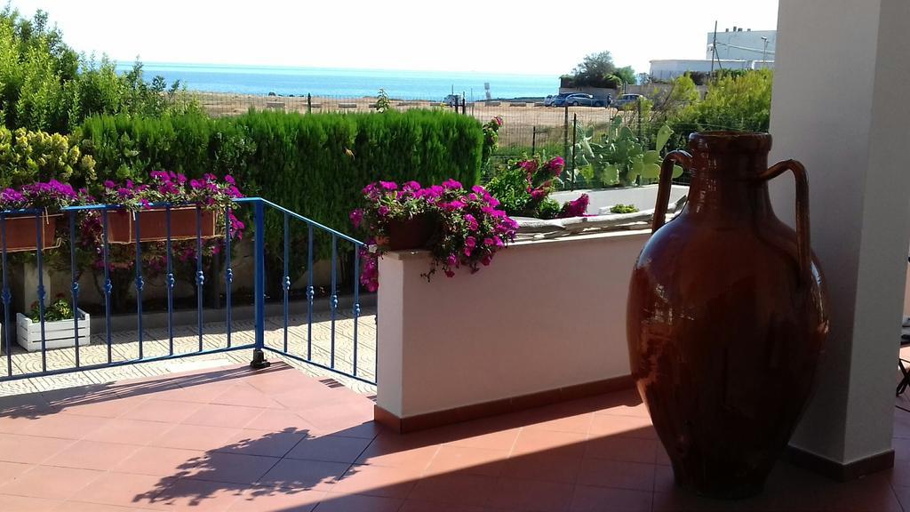 La Caletta Bed And Breakfast Торре-Санта-Сабина Экстерьер фото