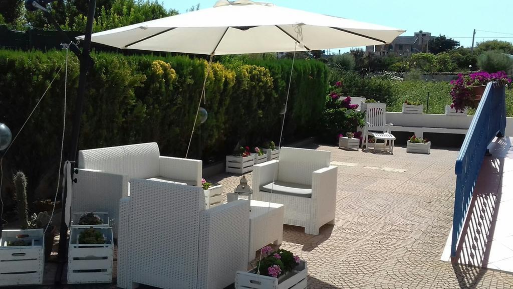 La Caletta Bed And Breakfast Торре-Санта-Сабина Экстерьер фото